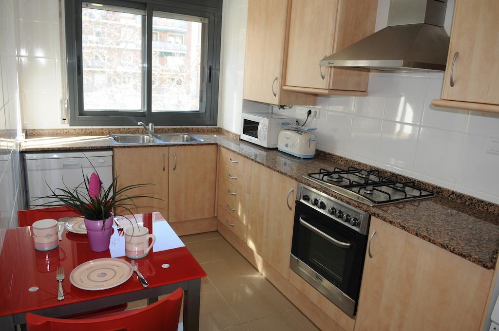 New & Sunny Apartment Barcelona Buitenkant foto
