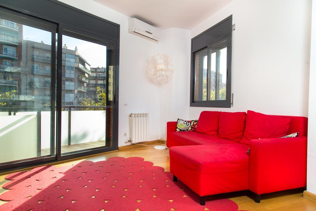 New & Sunny Apartment Barcelona Buitenkant foto
