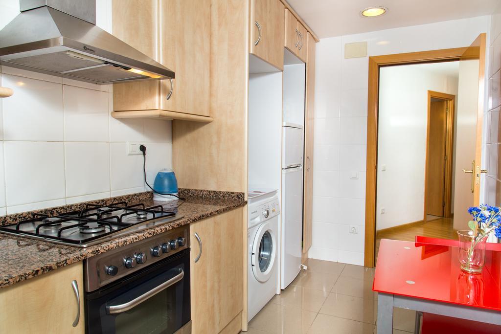 New & Sunny Apartment Barcelona Buitenkant foto
