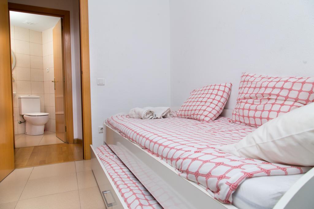 New & Sunny Apartment Barcelona Buitenkant foto