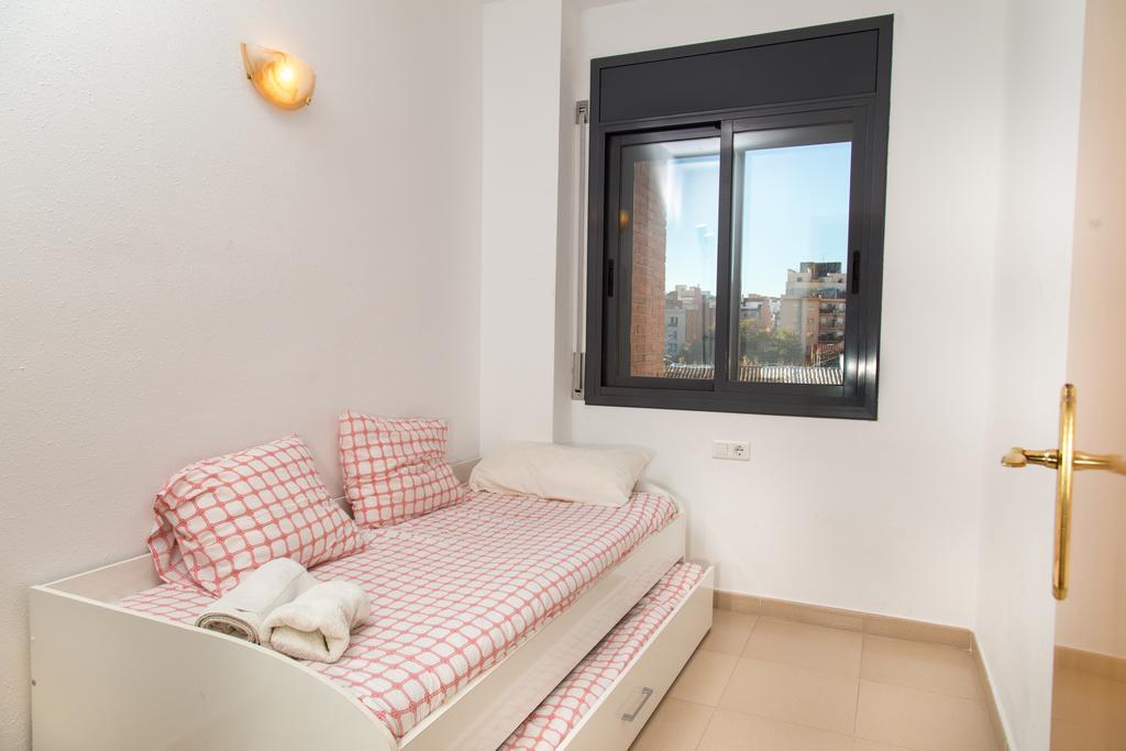 New & Sunny Apartment Barcelona Buitenkant foto